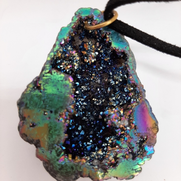Handmade Celestial Aura Geode Necklace - Picture 4 of 6